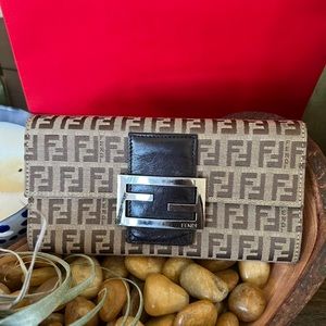 Fendi Classic Wallet - Vintage